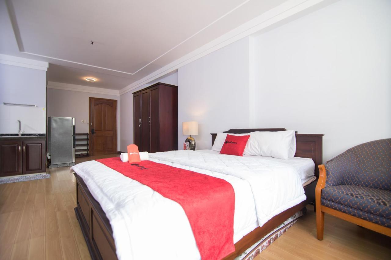 Reddoorz Near Hoa Lu Stadium Ho Chi Minh City Exterior photo